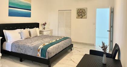 2-Bedroom Suite near Grace Bay Providenciales