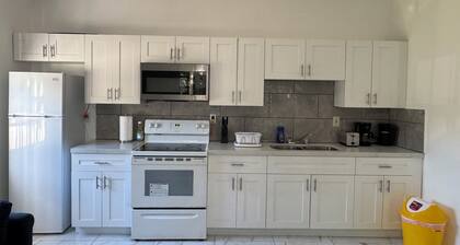 2-Bedroom Suite near Grace Bay Providenciales