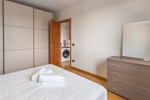 1 quarto, ferros/tábuas de passar roupa, Wi-Fi, roupa de cama