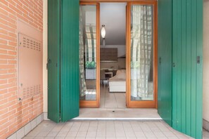 1 slaapkamer, een strijkplank/strijkijzer, wifi, beddengoed