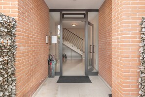 Interior - Modern Apt in Mestre W/ Terrace near the Station! (Chirignago-Zelarino)