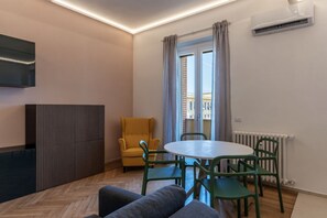 Dining - GuestHost - Comfortable apartment located on the seventh floor, of nine in total, equipped with a lift (NOT suitable for disabled people). There are steps at the entrance.In 65 m2 of space it accommodates 2 people with a double bedroom.The location is ex (Roma)