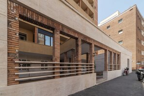 Exterior - GuestHost - Comfortable apartment located on the seventh floor, of nine in total, equipped with a lift (NOT suitable for disabled people). There are steps at the entrance.In 65 m2 of space it accommodates 2 people with a double bedroom.The location is ex (Roma)