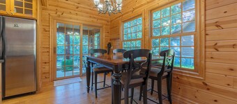 Bear Creek Lodge - Association Pool, Pretty Surroundings, Goshorn Lake Access