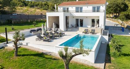 Pet friendly home in Sibenik
