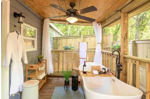 Modern Casita w/Outdoor Tub- Unit B