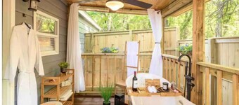 Modern Casita w/Outdoor Tub- Unit B