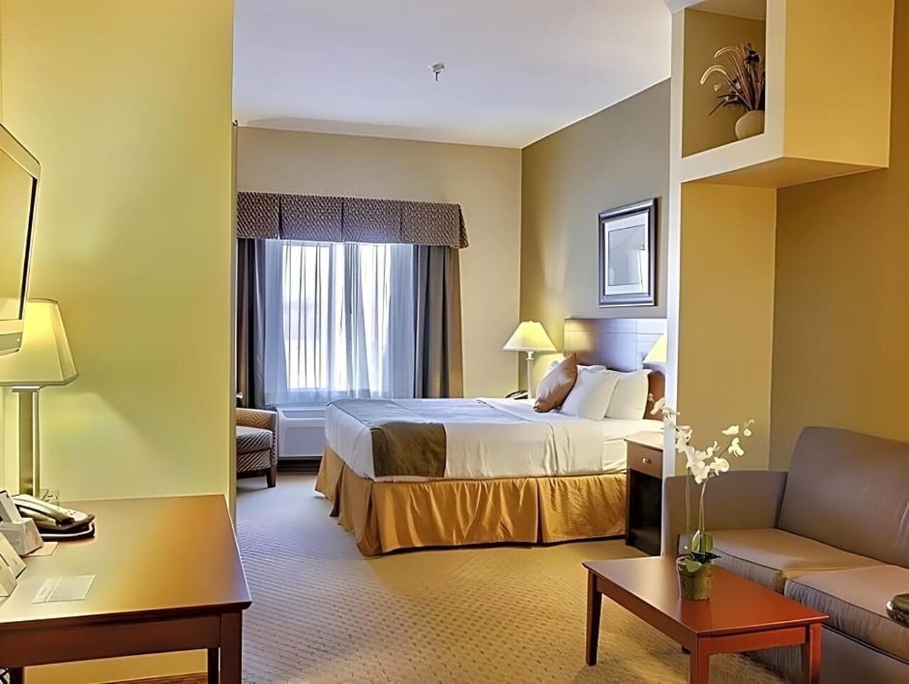 Featuring an indoor swimming pool and hot tub ...
