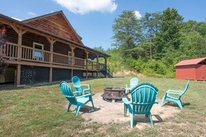 Terrace/patio - HazelBrook Haven- Hot Tub, Firepit, Grill (Hazel Green)