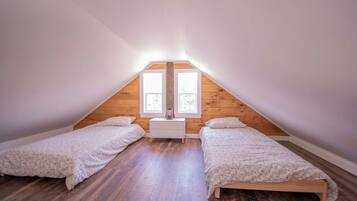 2 bedrooms, WiFi, bed sheets