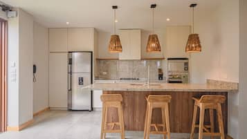 Villa, 4 habitaciones, piscina privada, vistas al mar | Cocina privada