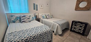 2 bedrooms, iron/ironing board, free WiFi, bed sheets