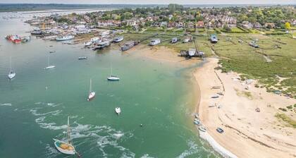 Lorna, Houseboat , West Mersea