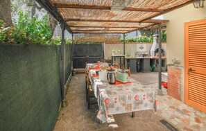 Outdoor dining - Nice home in Versilia (Pozzi)