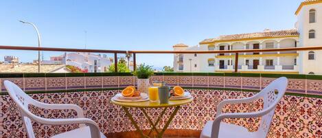 تناول الطعام بالخارج