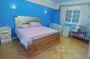 4 bedrooms, bed sheets - 3 Bed Apartment Sleeps 7 - Concierge Available (Nasrcity, Cairo)