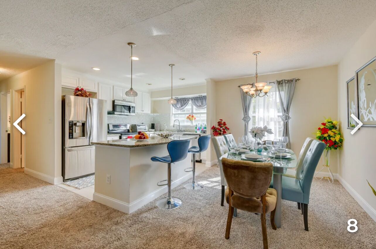 Pet friendly 5-bedroom house in welcoming Fort Washington with WiFi, AC