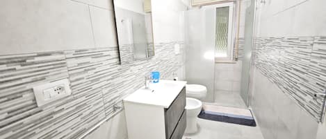 Dusche, Bidet