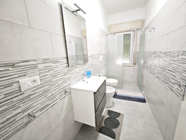 Shower, bidet
