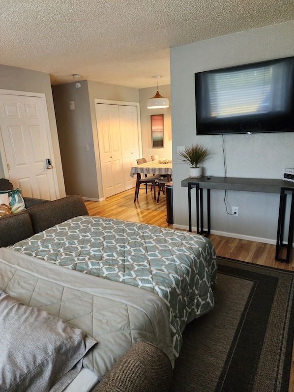 1 bedroom, iron/ironing board, WiFi, bed sheets