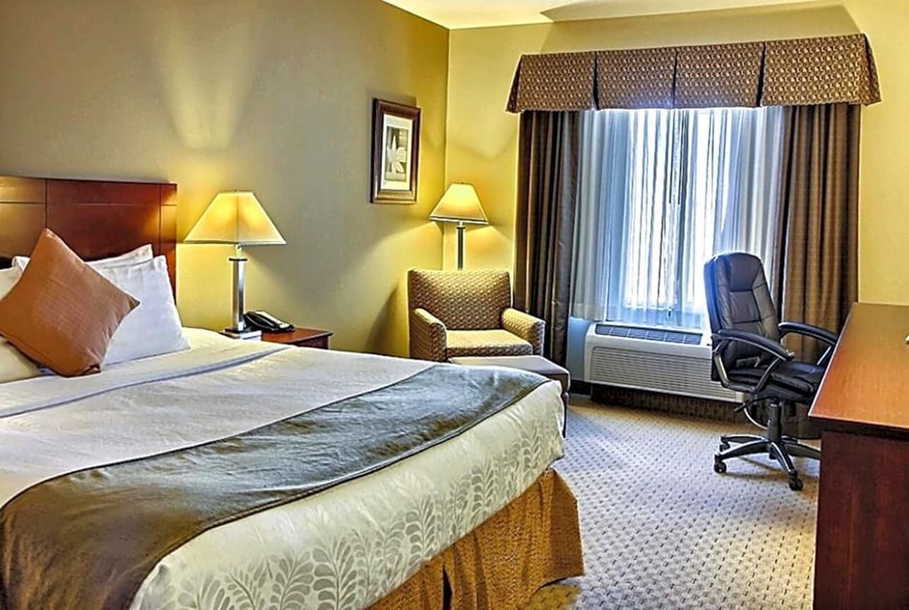 Featuring an indoor swimming pool and hot tub ...