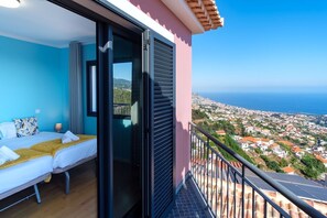 3 bedrooms, iron/ironing board, internet, bed sheets - GuestReady - Private Terrace Stay (Funchal)