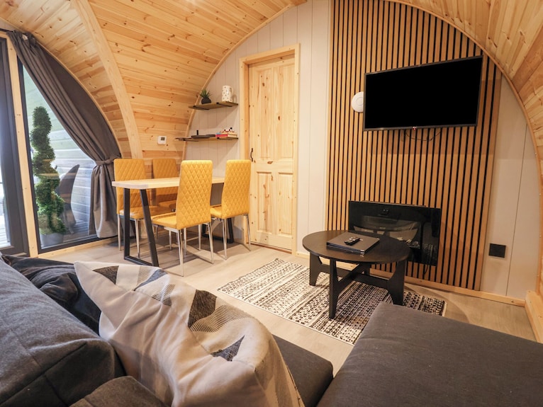 Lapwing, Pet Friendly, With Hot Tub In Ingleton - Horton in Ribblesdale