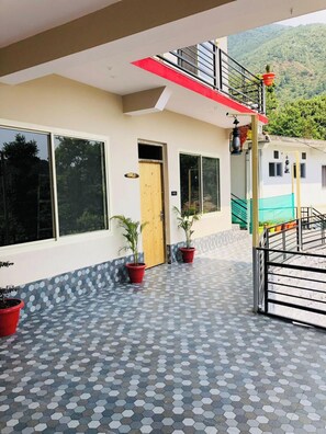 Exterior - Goroomgo Paradise Inn Dharmsala (Dharamshala)