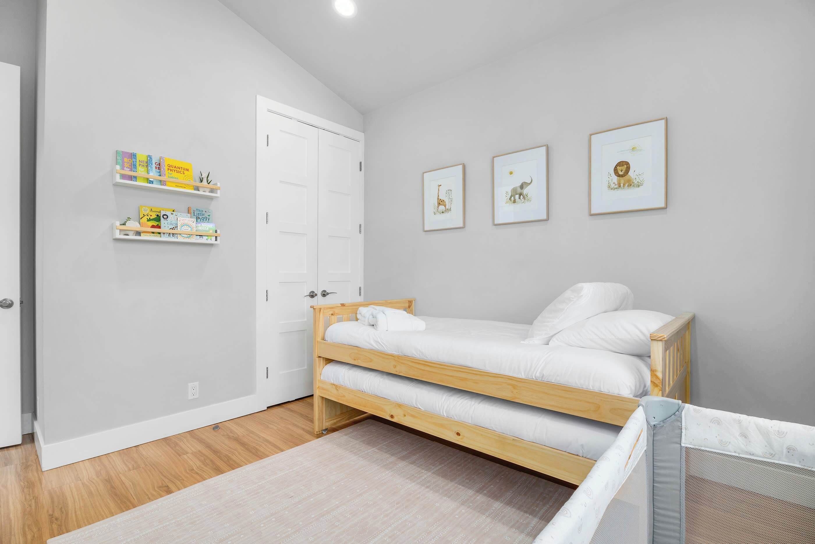 4 bedrooms, travel crib, WiFi, bed sheets