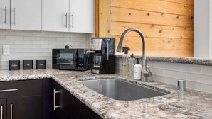 Coffee/tea maker, fridge, microwave, oven - 4 Bedroom Luxury in Capitola Village w/ parking! (Capitola)