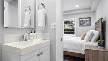 4 habitaciones, cuna de viaje, wifi y ropa de cama