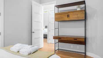 4 bedrooms, travel crib, WiFi, bed sheets