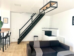 Living area - Le Parisien - Accommodation for 2 people (Poitiers)