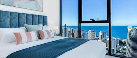 2 bedrooms, desk, iron/ironing board, WiFi