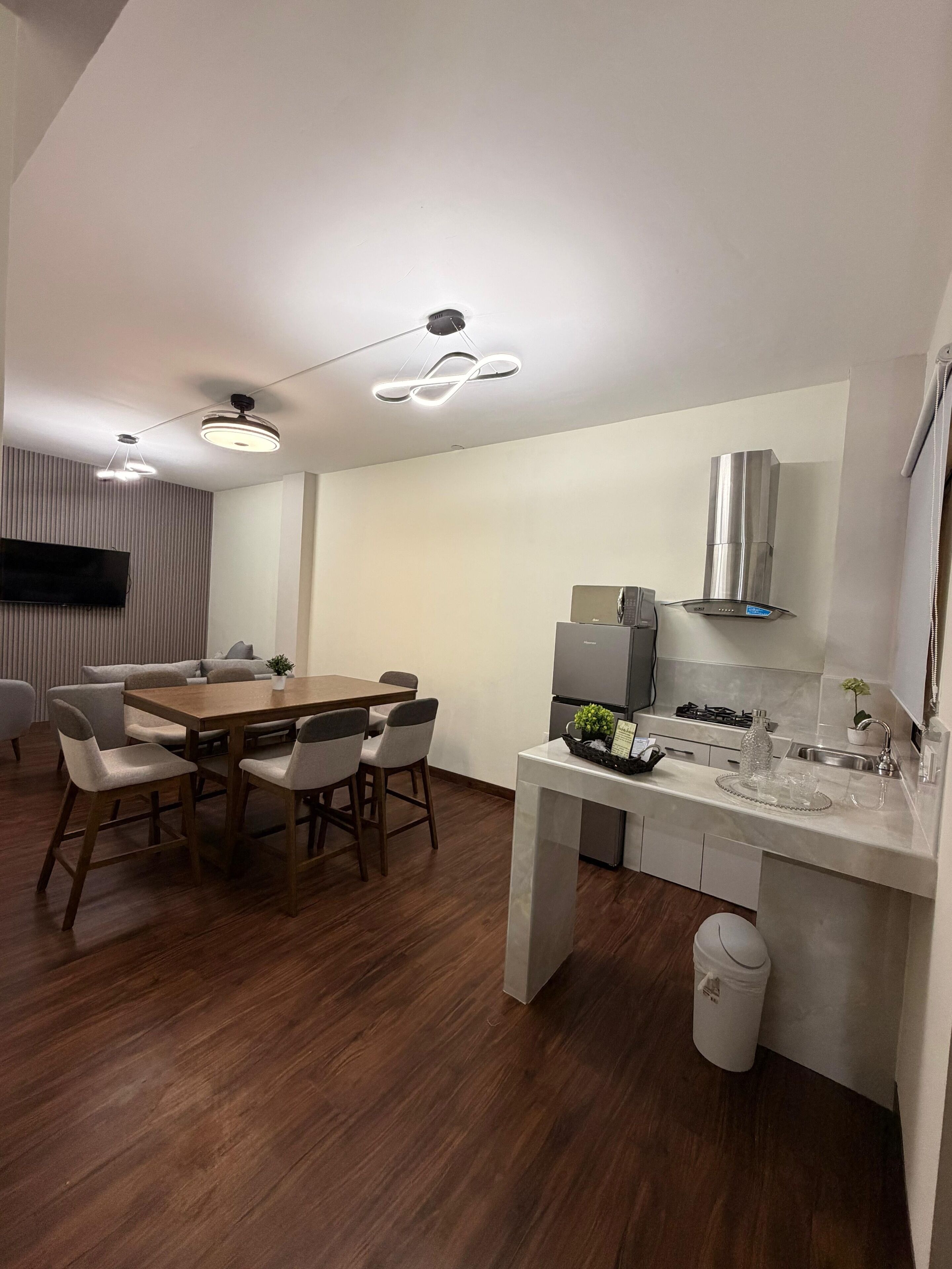 Perhehuoneisto | Oleskelualue | LED-televisio