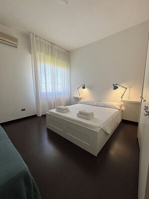 2 bedrooms, WiFi, bed sheets