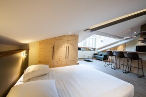 Desk, iron/ironing board, WiFi, bed sheets - Belfort - Lovely apartment Croix-Rousse with A/C (Lyon)