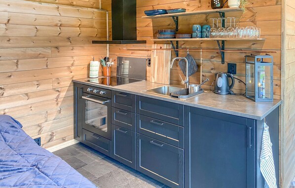 Refrigerador, horno, placa de cocina