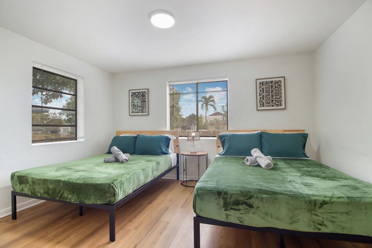 5 bedrooms, in-room safe, desk, iron/ironing board