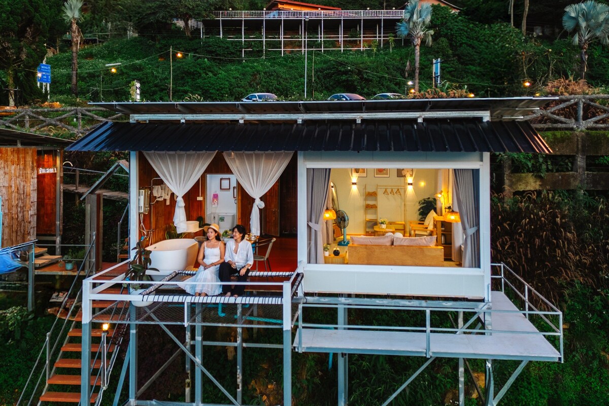 Deluxe Cabin, Hill View | Langsir/tirai gelap terus, cadar katil 
