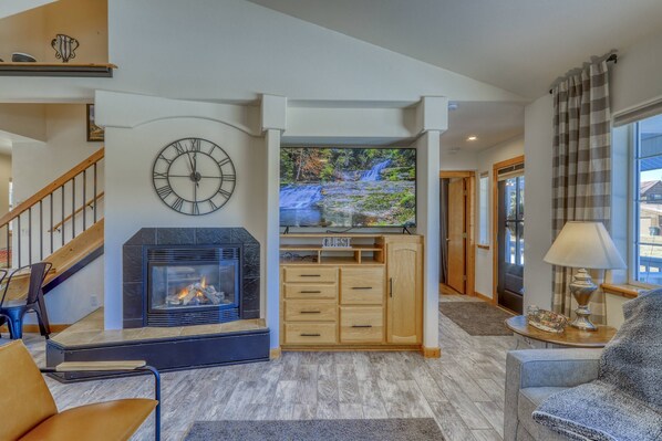 Smart TV, fireplace, table tennis