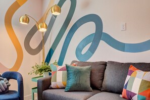 テレビ、書斎 / ワークスペース