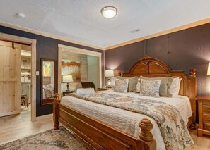 3 bedrooms, iron/ironing board, travel cot, WiFi