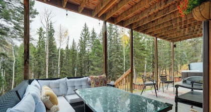 Pinetop Cabin! Hot Tub, BBQ, Arcade & Scenic Views