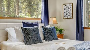 3 bedrooms, iron/ironing board, travel crib, WiFi
