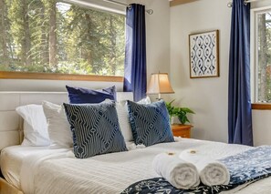 3 makuuhuonetta, silitysrauta/-lauta, vauvan matkasänky, Wi-Fi