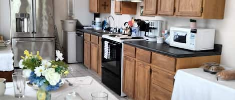 Microwave, oven, stovetop, dishwasher