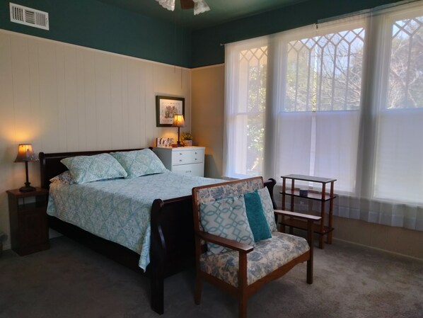 2 chambres, fer et planche à repasser, Wi-Fi, literie fournie