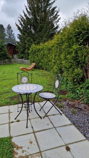 Outdoor dining - Apartment 'Single Fewo Gscheiter Beck' with Shared Terrace, Private Garden and Wi-Fi (Feldberg (Schwarzwald))