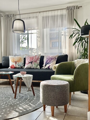 Ferienwohnung 'Lichte Wohnung Zum Wohlfühlen' mit Balkon und Wi-Fi